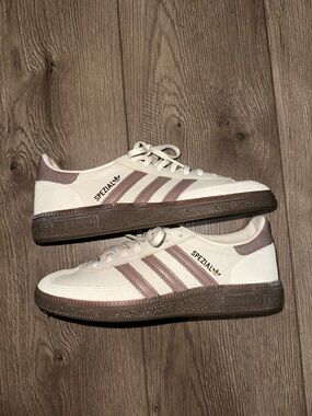Adidas Women  Tan & Brown Gazelle-Inspired Leather Sneaker
